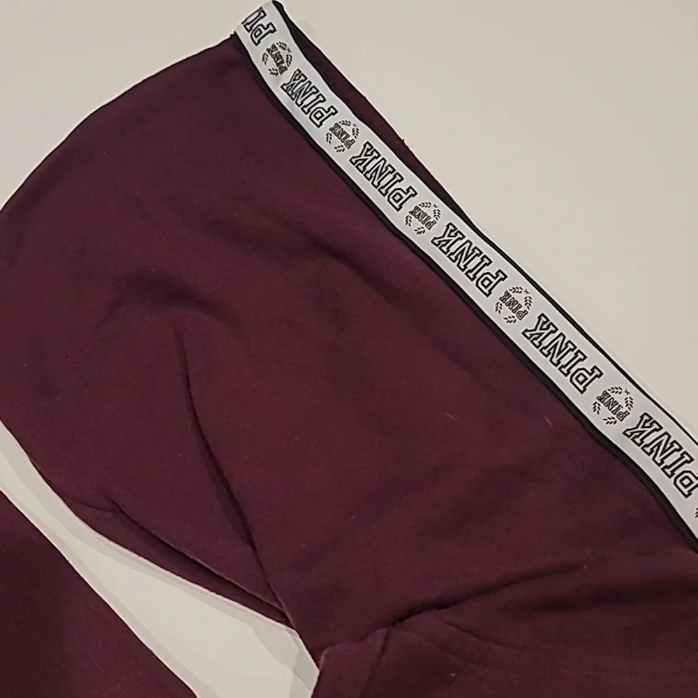 Victoria Secret "PINK" Popular Women's Burgundy Hoodie - Picture 9 of 12